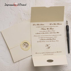 Invitación "ANNA" - Invitación de boda cuadrada con dos pliegues, detalles dorados e iniciales